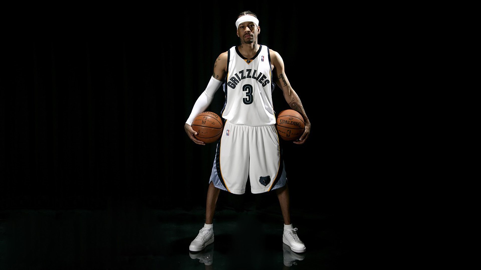 雄鹿队年轻球员突破重围，成为球队未来希望，雄鹿队年龄